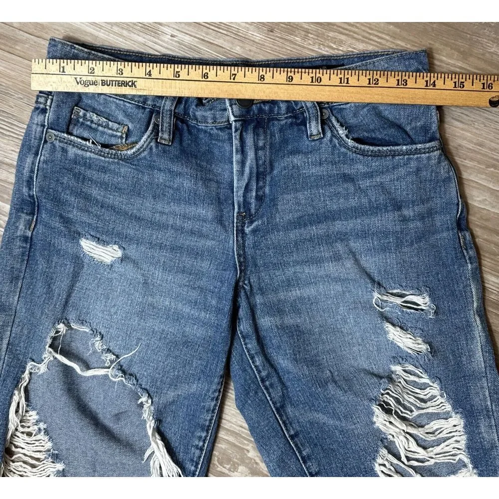 Blank NYC Denim Boy Short Size‎ 25 Mid Rise Distressed Jean Shorts